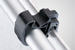 <p>Durch die extreme Haltekraft führt er das Kabel sicher durch das Ger&auml;t. Die Montage ist leicht und das Kabel l&auml;sst sich sehr einfach einlegen.</p>