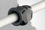 <p>Die Zugentlastung schützt das Kabel davor, herausgezogen zu werden. Durch den Biegeschutz wird ein Abknicken des Kabels verhindert und zus&auml;tzlich die Ummantelung geschont.</p>
