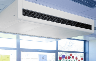 Bild: Servicepanel im Lüftungsgerät mit einem verdeckten Verschluss