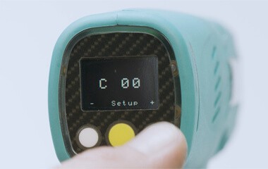 Bild: Anleitungsvideo: TorqueFox Akku-Werkzeug für High Torque Blindnietmuttern